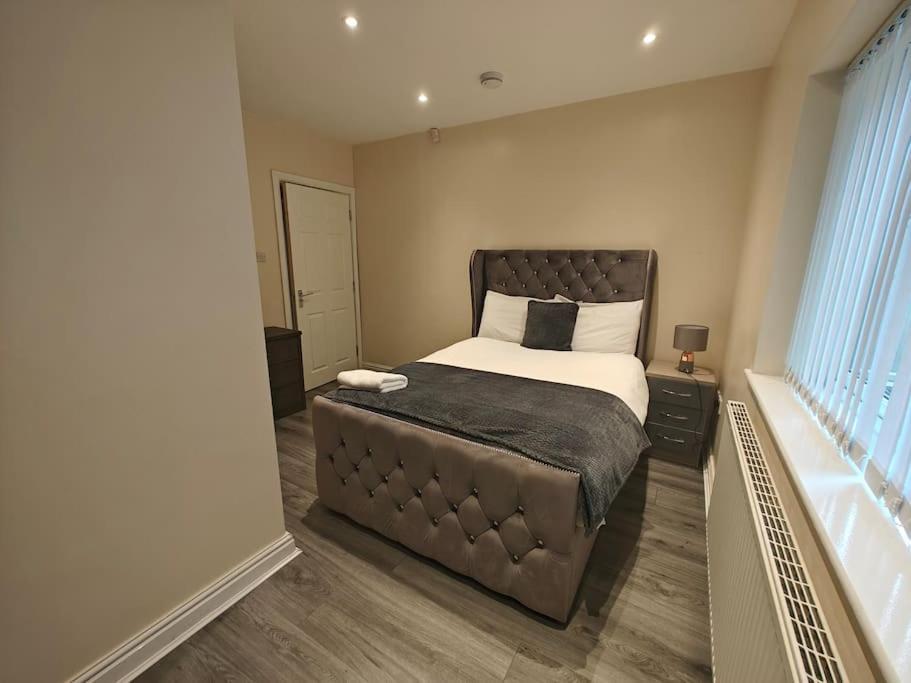 Luxury 5-Bed House Near Nec & Bhx Apartment Solihull Luaran gambar