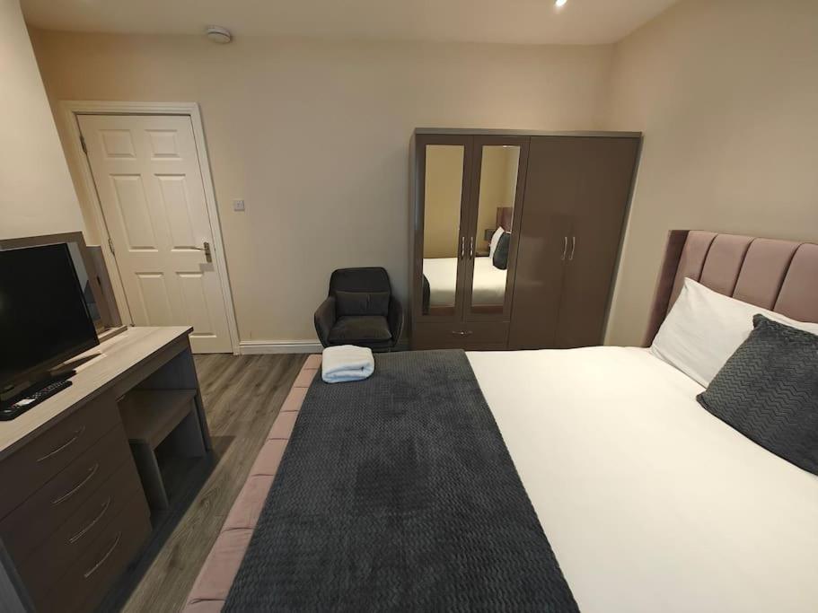 Luxury 5-Bed House Near Nec & Bhx Apartment Solihull Luaran gambar